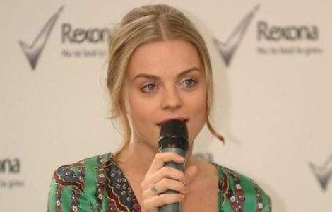 Jojo este insarcinata