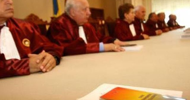 CCR: Articolul din Legea anticoruptie privind pedepsirea tentativei de abuz in serviciu este neconstitutional