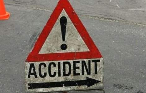 Trafic rutier blocat pe A3 Bucuresti - Ploiesti, dupa ce o autocisterna incarcata cu motorina si benzina s-a rasturnat