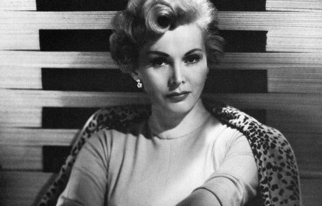 Zsa Zsa Gabor nu stie ca i-a fost amputat aproape tot piciorul