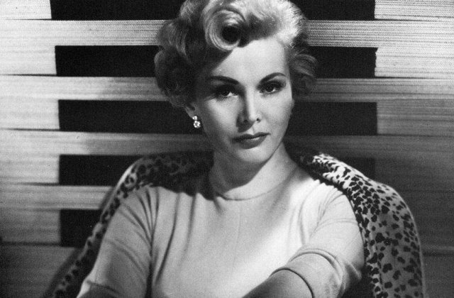 Zsa Zsa Gabor nu stie ca i-a fost amputat aproape tot piciorul