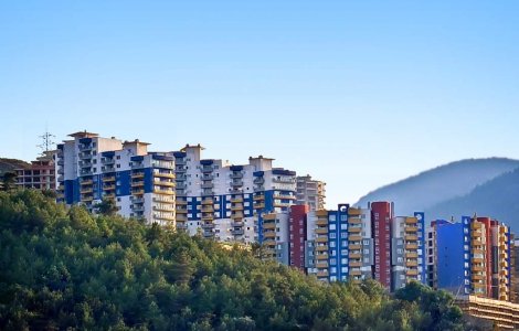  Top  Proprietarii au crescut preturile locuintelor in 2011