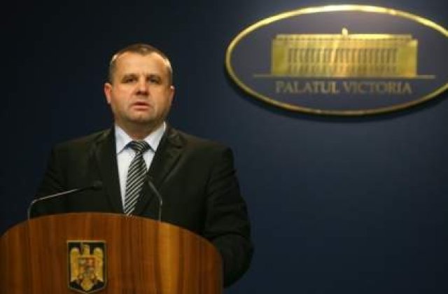 Sindicalistii cer demisia lui Botis