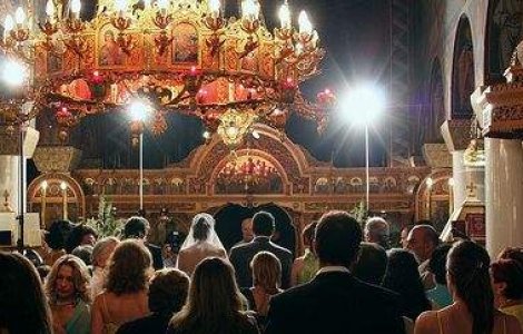 Biserica a decis: 1.000 de lei nunta, 500 de lei botezul