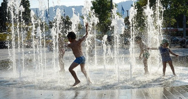 Primele corturi anticanicula, instalate in Bucuresti