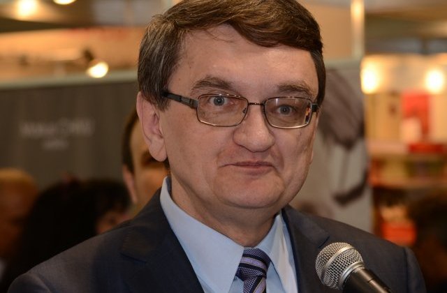 Senat: Avocatul Poporului va avea rang si salariu de ministru si pensie de judecator CCR