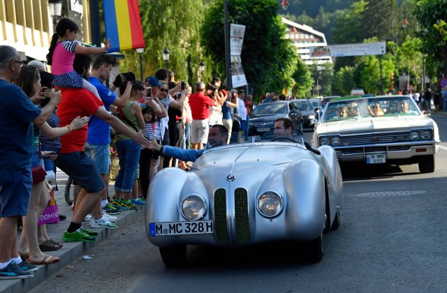 BMW 328 Mille Miglia Roadster a stralucit la Concursul de Eleganta Sinaia intr-o revenire istorica