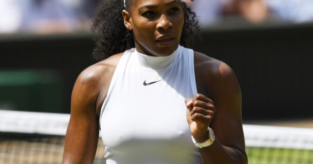 Serena Williams, insarcinata, a pozat nud pentru Vanity Fair