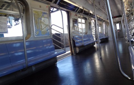 New York: 34 de persoane ranite, dupa ce o garnitura de metrou a deraiat