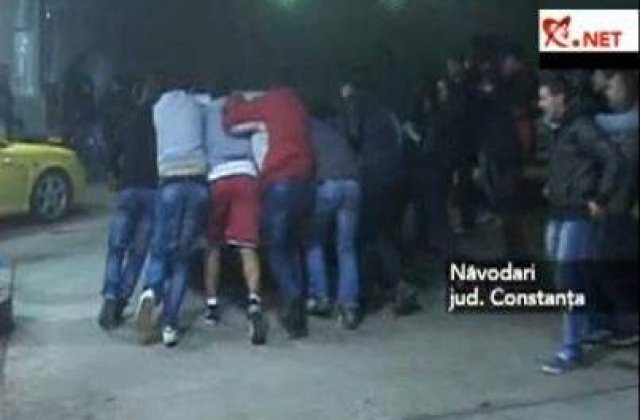 [VIDEO] Protestele "la pompa" iau amploare