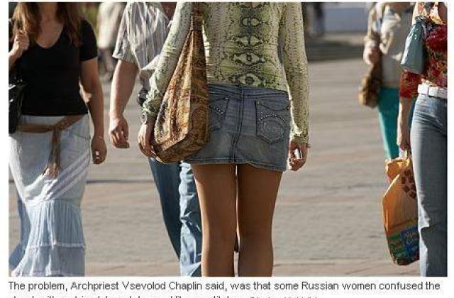 "Purtati fuste scurte? Nu va mirati daca veti fi violate!"