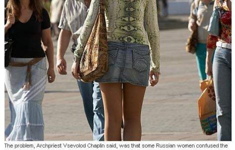 "Purtati fuste scurte? Nu va mirati daca veti fi violate!"