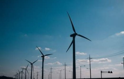 Vantul sufla impotriva investitorilor din energia eoliana. Ce pierde Romania?