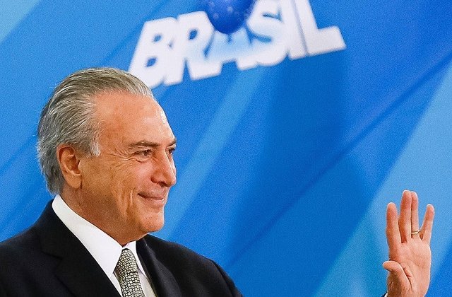 Brazilia: un tanar a intrat cu masina in portile resedintei presedintelui