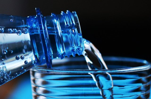 Cluj: Primaria amplaseaza puncte de distribuire a apei potabile in mai multe zone din oras