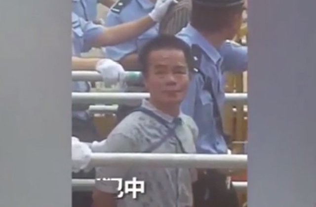 China: 13 traficanti de droguri au fost condamnati la moarte, in fata a 10.000 de oameni