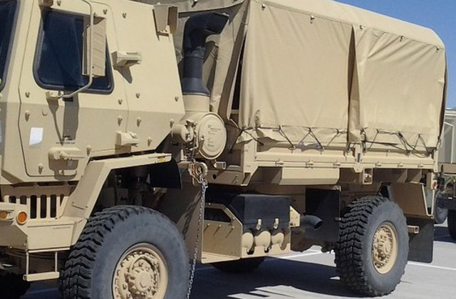 Arges: Trei militari morti, dupa ce un camion militar s-a rasturnat intr-o prapastie