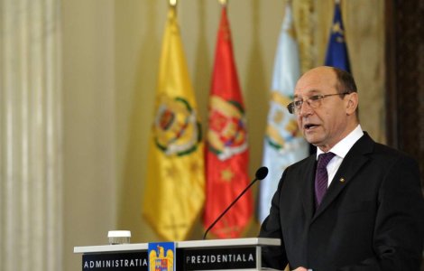 Basescu se plange de tensiunea politica din Romania