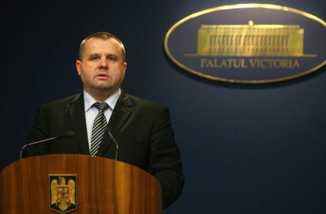 Ponta despre Oltean si Botis: S-a intalnit hotul cu prostul