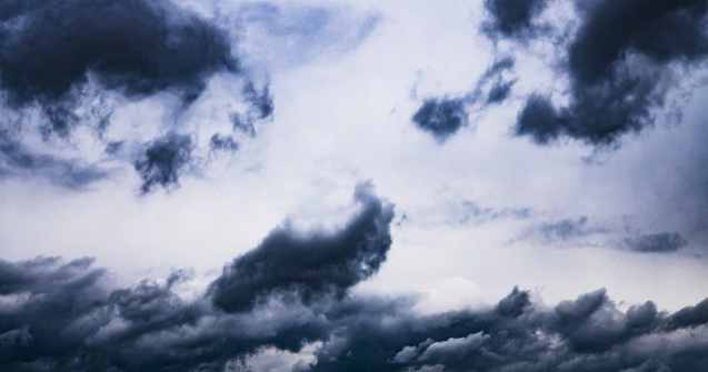 Avertizare meteo: Cod PORTOCALIU de furtuni, inclusiv in Capitala, pana marti