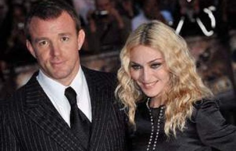 E oficial! Madonna si Guy Ritchie divorteaza
