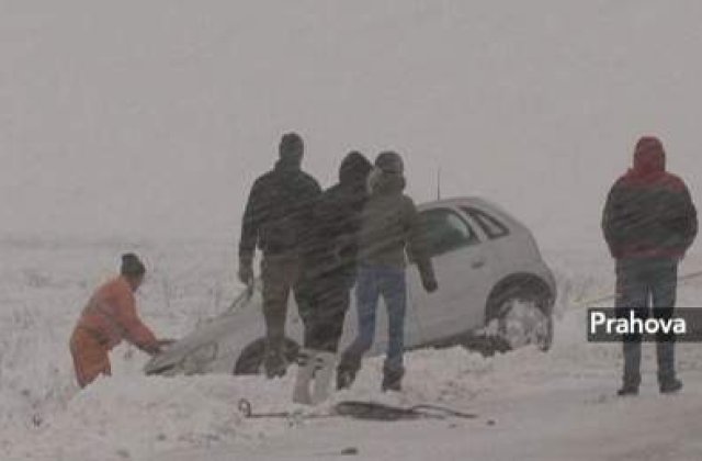 [VIDEO] Zapada si viscolul paralizeaza intreaga tara