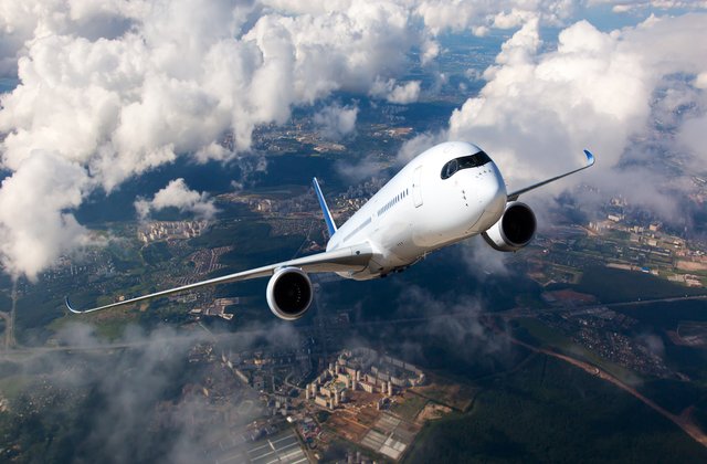 Cum invingi frica de a zbura cu avionul: 8 trucuri de pus in practica