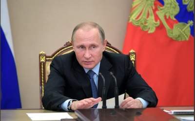 Presedintele Putin acuza ca...