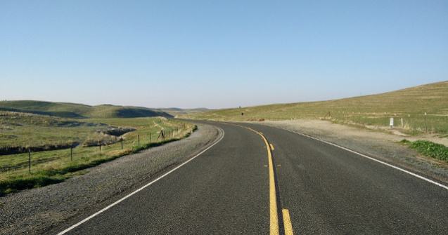 Drum expres Craiova - Pitesti: Latime de drum expres si viteza de circulatie a unei autostrazi