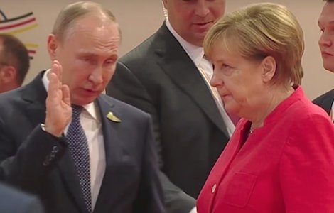 Merkel a fost filmata dandu-si ochii peste cap in cursul unei discutii cu Putin / VIDEO
