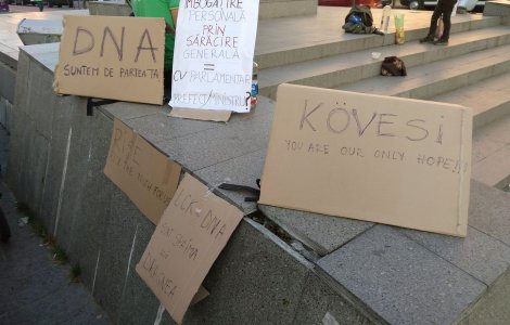 Protestul "Apararea justitiei independente" s-a incheiat dupa aproximativ patru ore, in fata sediului DNA