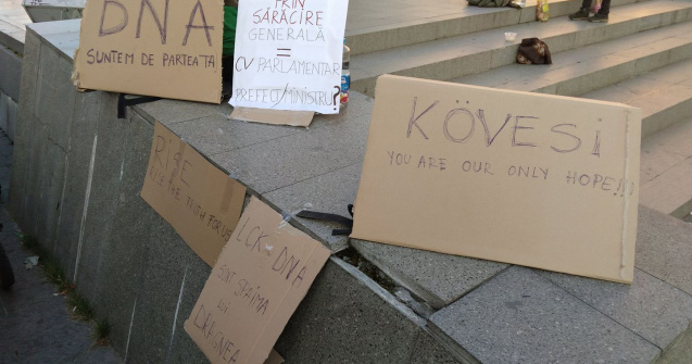 Protestul "Apararea justitiei independente" s-a incheiat dupa aproximativ patru ore, in fata sediului DNA