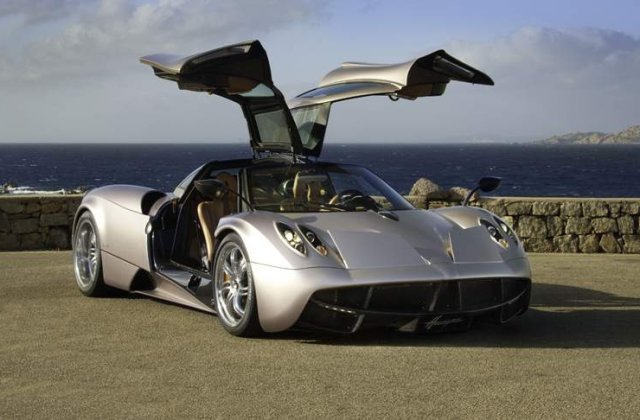 OFICIAL: Noul Pagani Huayra, supercarul de 700 CP care inlocuieste Zonda