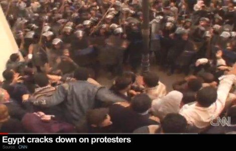  Video  Doi morti si 70 de raniti in protestele din Egipt