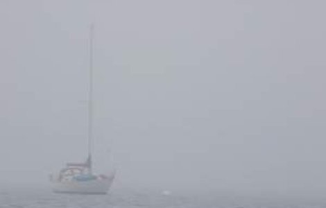  Update  Activitatea portuara, sistata dimineata din cauza cetii, a fost reluata