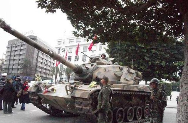 Criza se agraveaza in Tunisia: Guvernul a fost remaniat