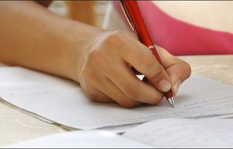 Ministerul Educatiei: Se mentine masura eliminarii de la Bacalaureat a celor doi candidati din Dambovita