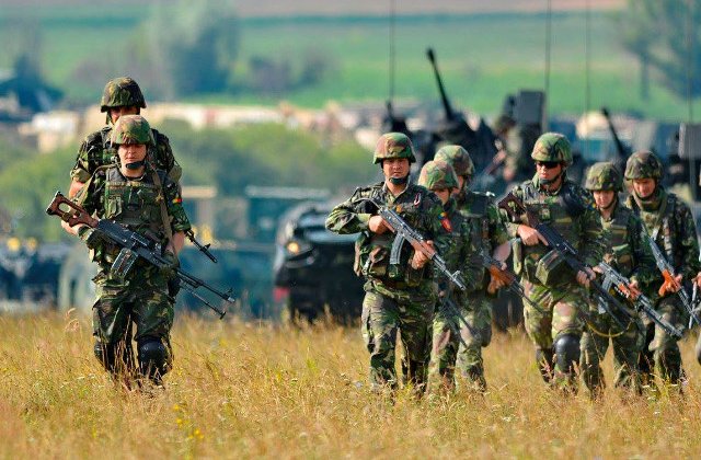 MApN: Sunt disponibile aproximativ 2.200 de posturi pentru 2017, in 24 de judete si in Capitala