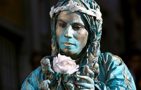  Top  Artisti care dau culoare strazilor! 10 statui vii convingatoare