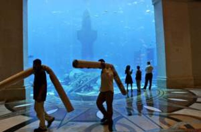 Sclavi pe taramul luxului