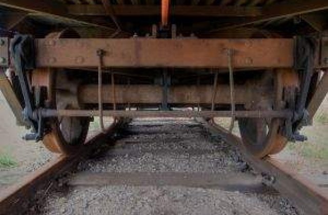 Un tren a lovit un autobuz in judetul Brasov