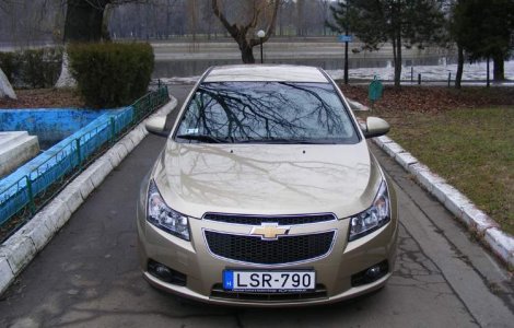 Drive test: Chevrolet Cruze 2.0 VCDi: Corect pana la capat
