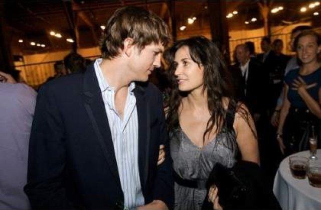 [FOTO] Demi Moore il eclipseaza pe Ashton Kutcher