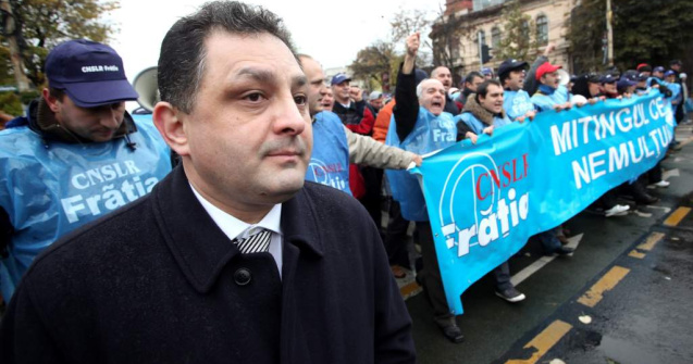 Vanghelie nu il ataca pe Basescu: "Nu-mi permit, eu ma misc natural ca branza de oaie"