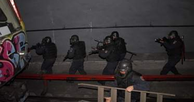 Jandarmeria cumpara "echipamente de reprimare a revoltelor"