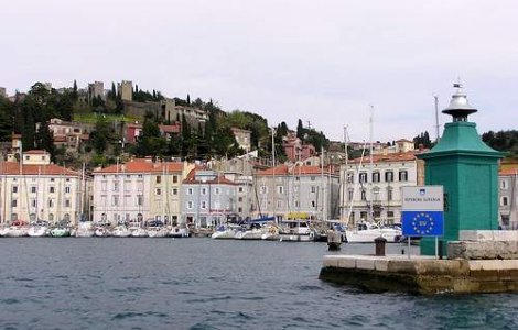 De ce ne-a amanat Slovenia aderarea la Schengen?