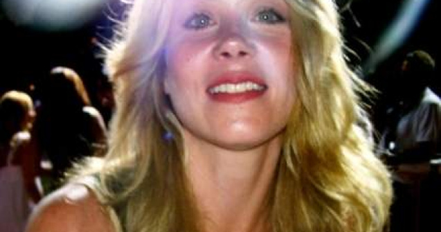 Christina Applegate a devenit mamica