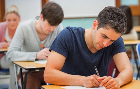 Mai putin de 50% dintre candidatii la concursul de titularizare au obtinut note peste 7