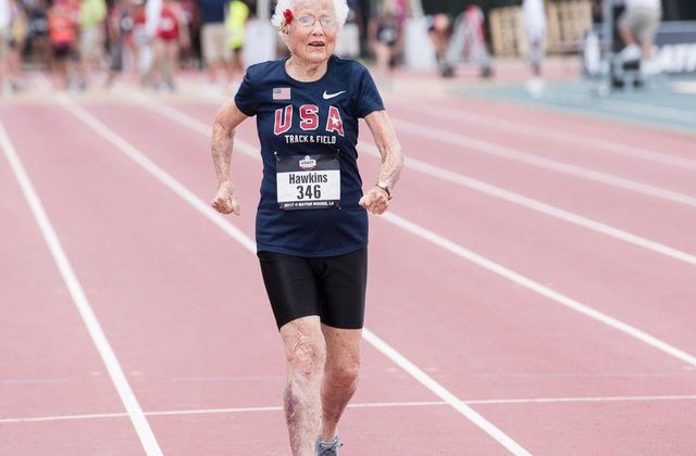 [FOTO] O bunicuta in varsta de 101 ani a doborat recordul mondial la proba 100 m