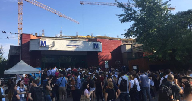 Metrorex cere scuze calatorilor pentru aglomeratia de la statiile unde se fac lucrari de modernizare si anunta ca va schimba cartelele